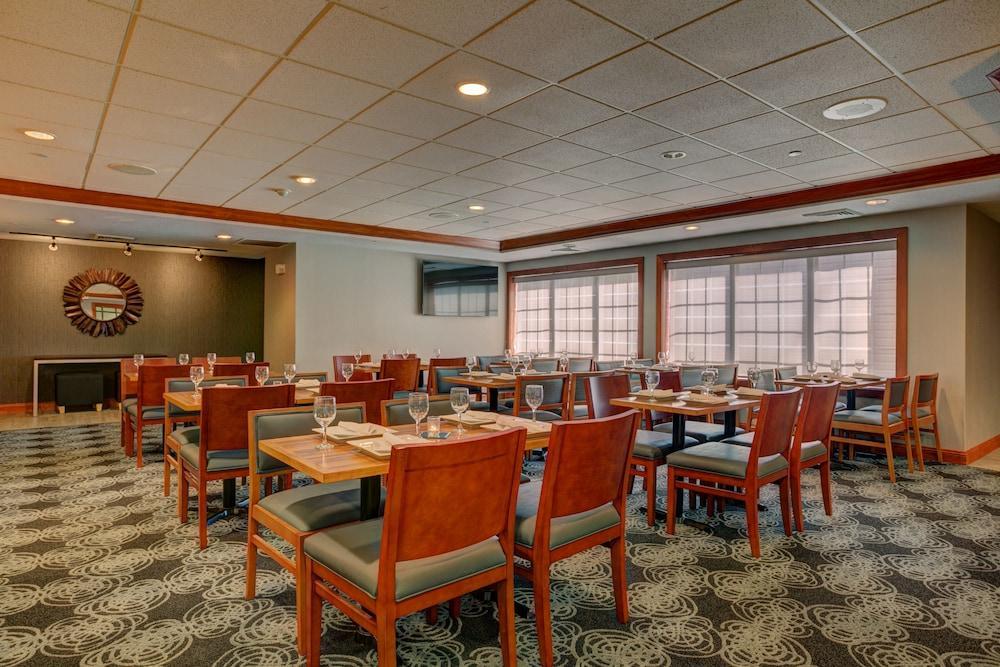 Holiday Inn Milwaukee Airport By Ihg Exterior photo