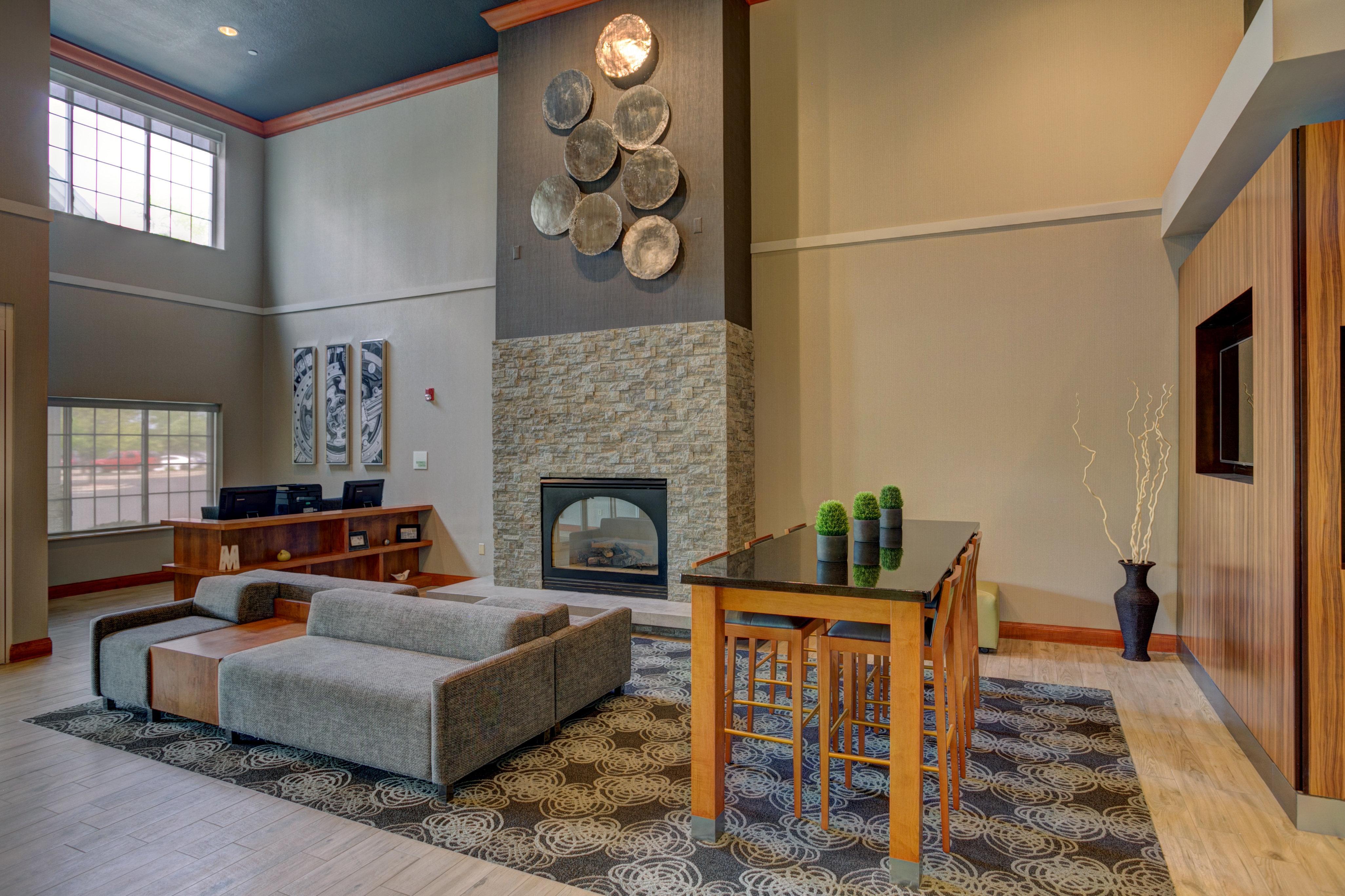 Holiday Inn Milwaukee Airport By Ihg Exterior photo