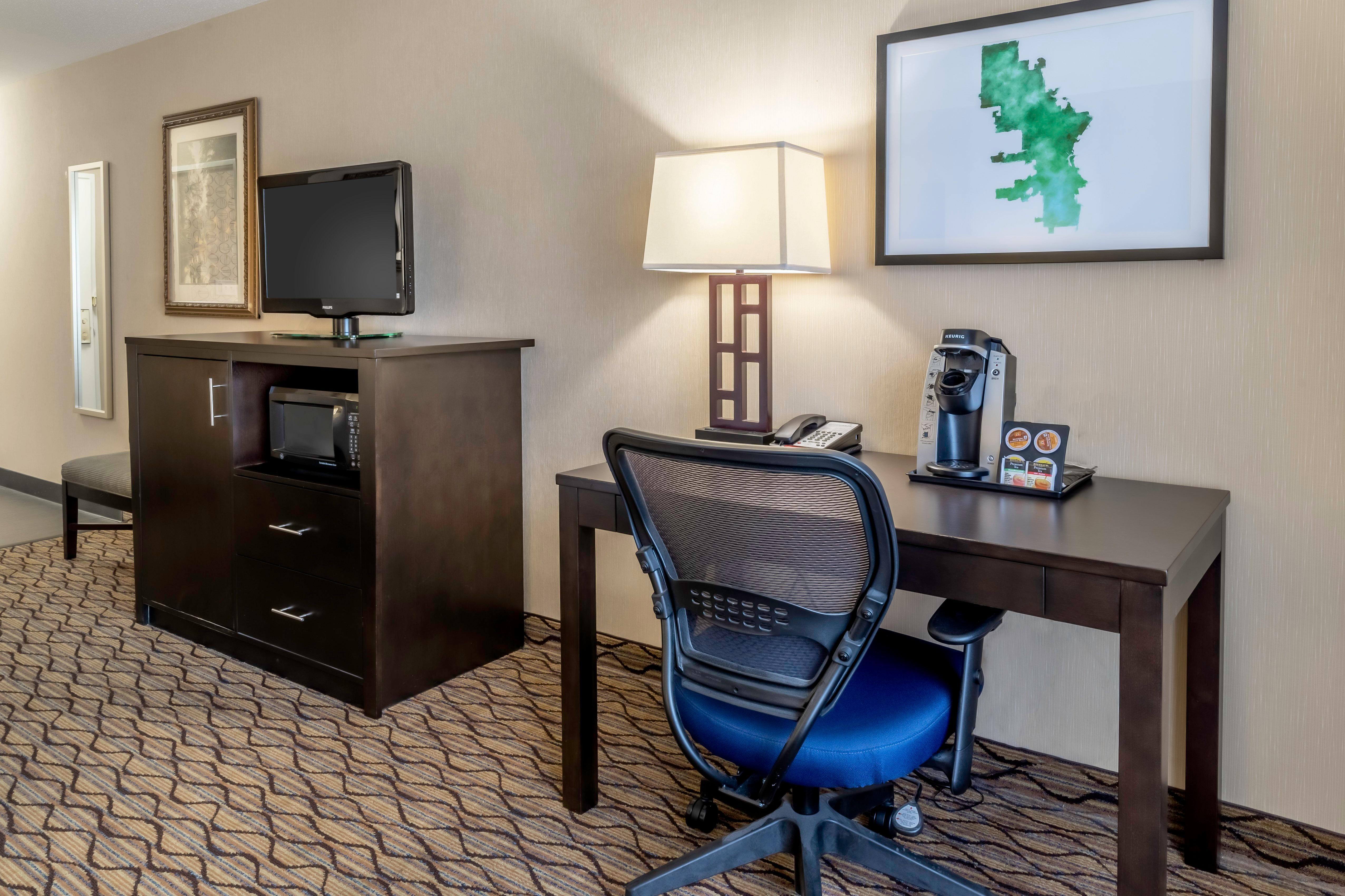 Holiday Inn Milwaukee Airport By Ihg Exterior photo
