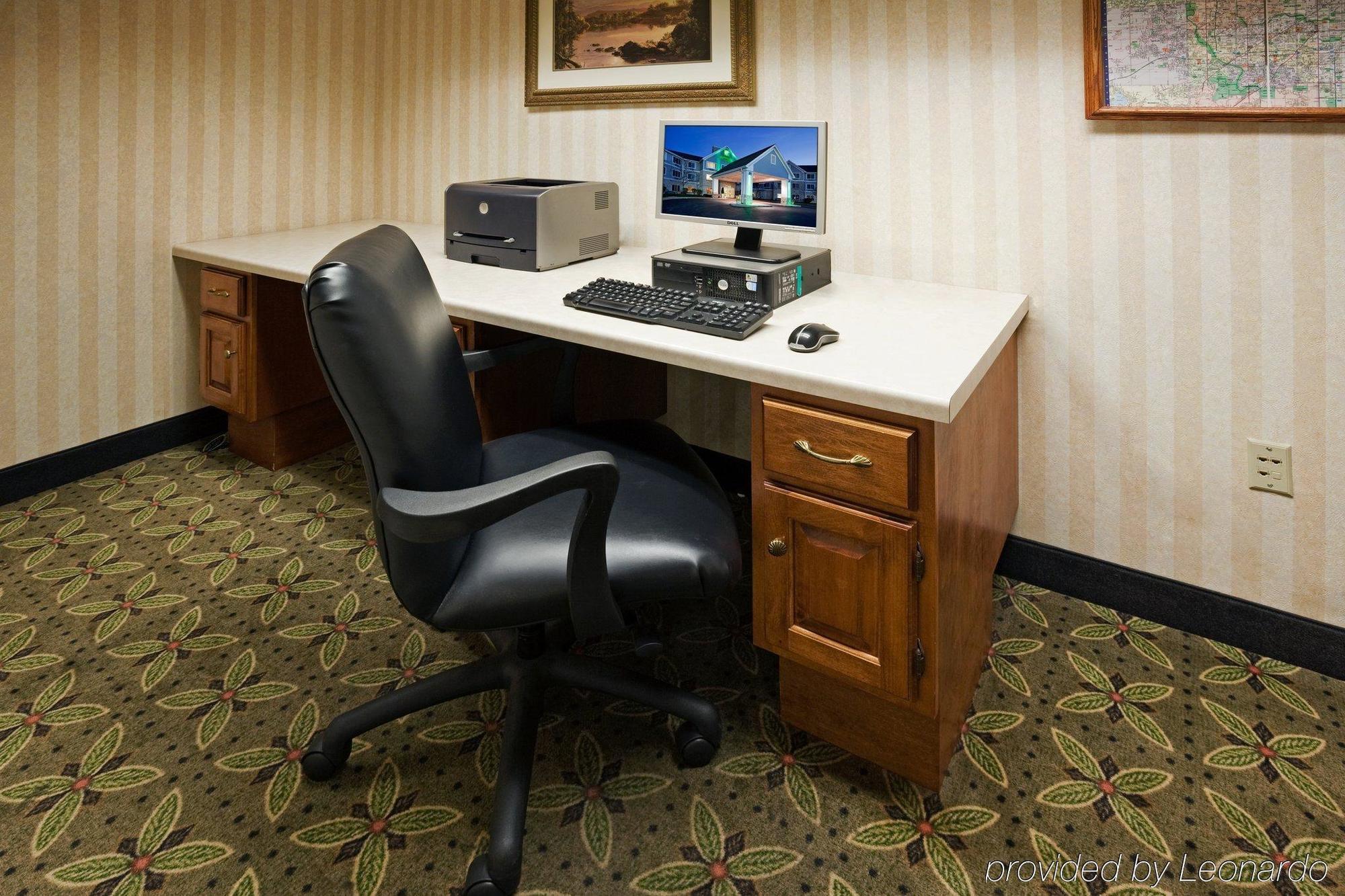 Holiday Inn Milwaukee Airport By Ihg Exterior photo
