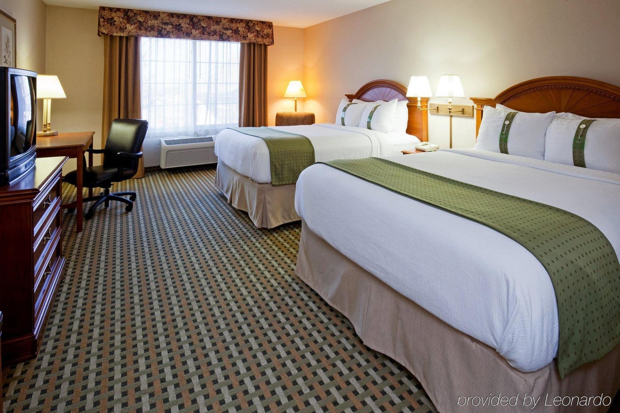 Holiday Inn Milwaukee Airport By Ihg Room photo