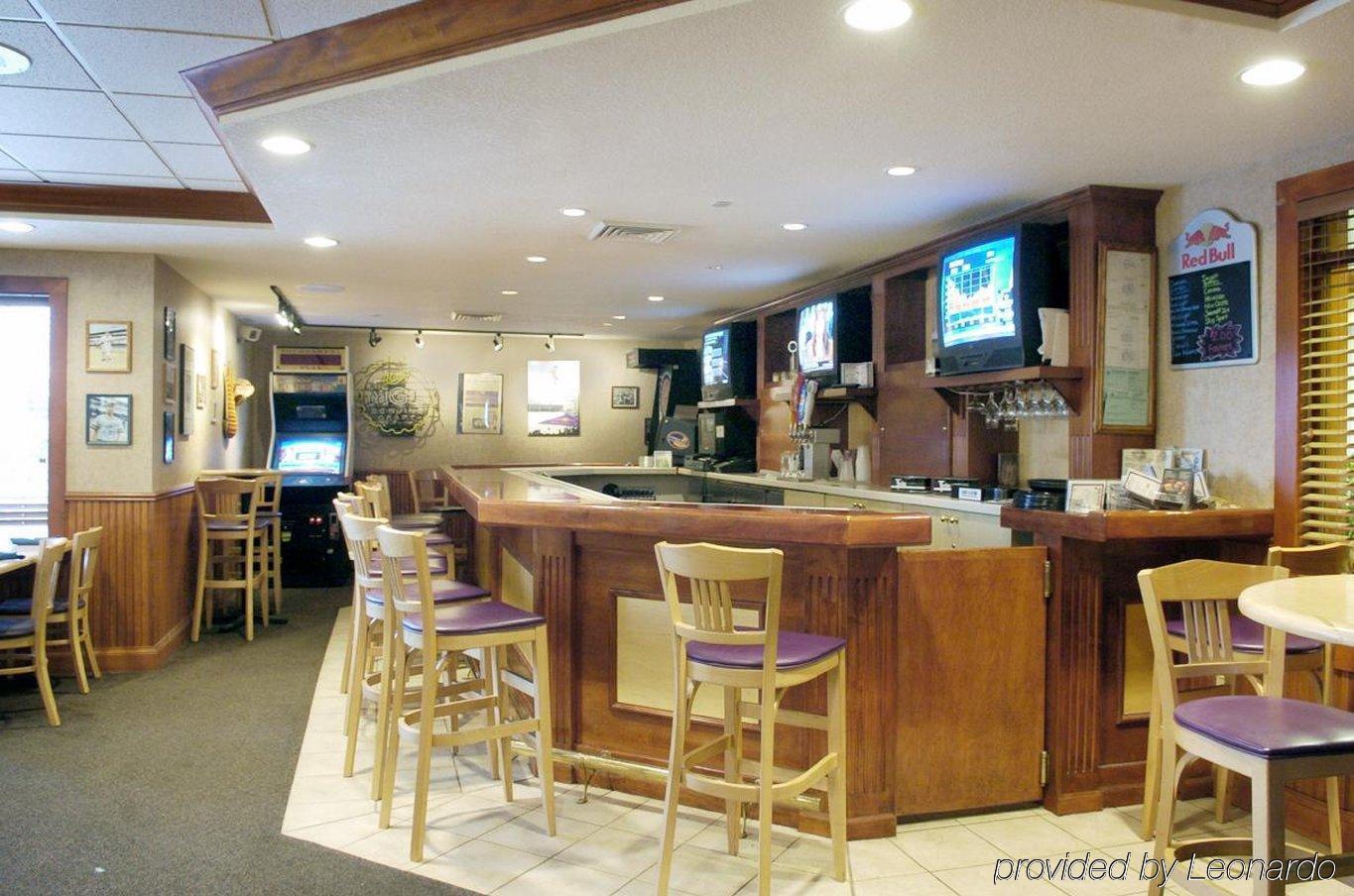 Holiday Inn Milwaukee Airport By Ihg Exterior photo