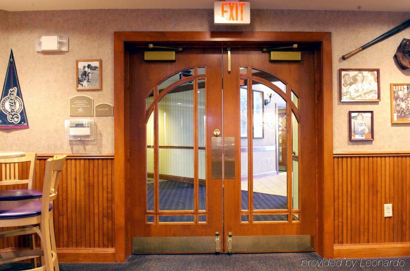 Holiday Inn Milwaukee Airport By Ihg Interior photo