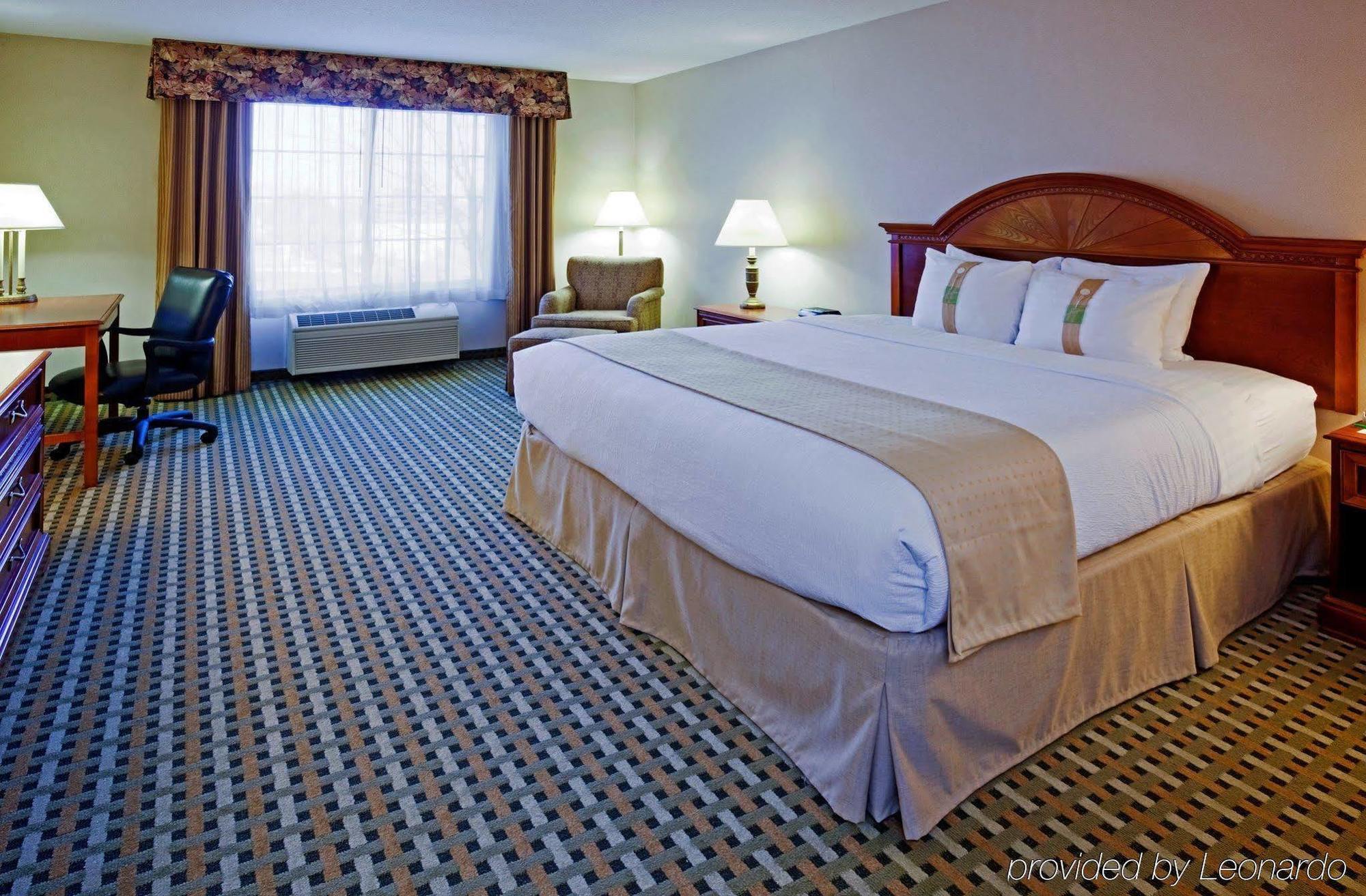 Holiday Inn Milwaukee Airport By Ihg Exterior photo